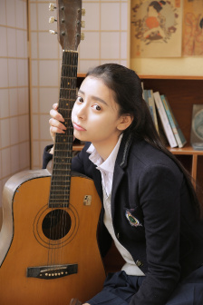 美女被草在线